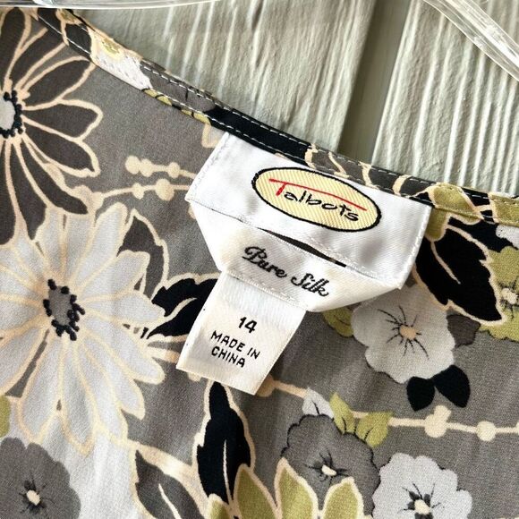 Talbots Pure Silk Y2K Satin Floral Top – Size 14 – Side Zip, Cap Sleeve, Fit & F - Picture 2 of 9